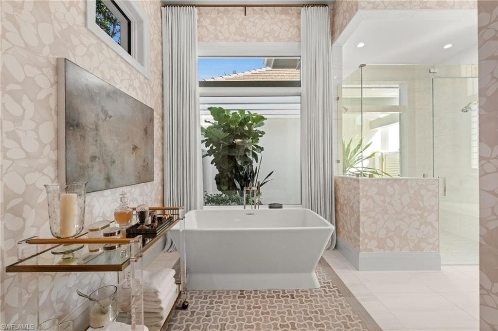 142 Eugenia DR-34