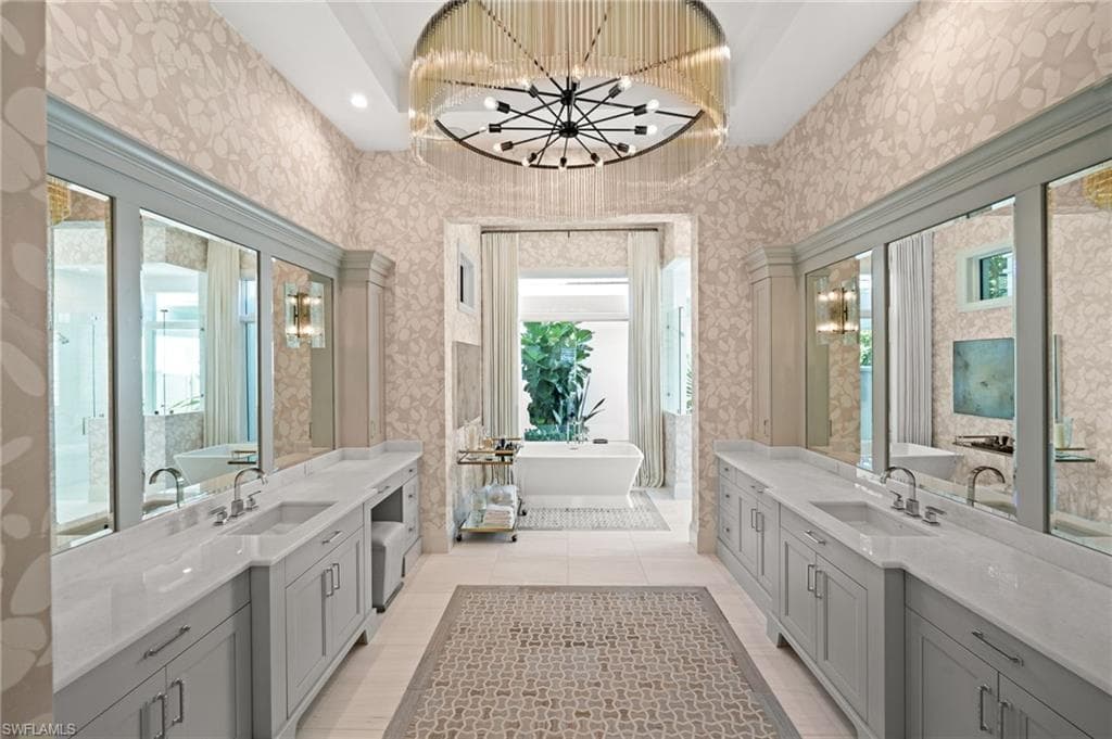 142 Eugenia DR-33