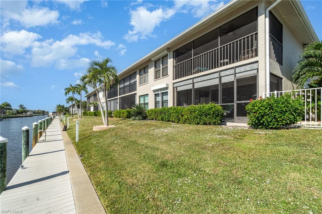 912 SW 48th TER 208-27
