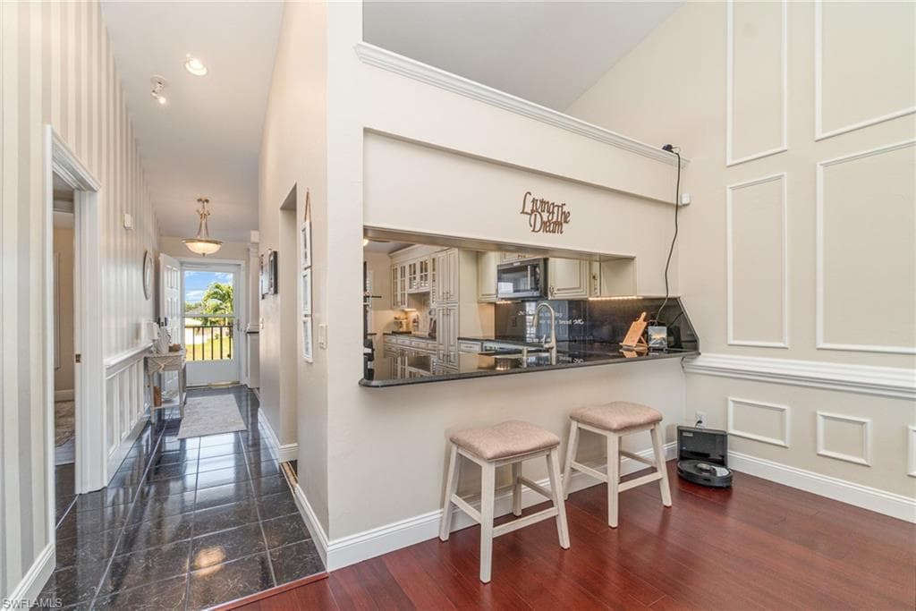 912 SW 48th TER 208-11