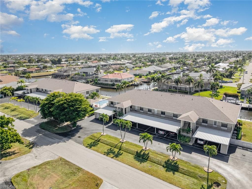 912 SW 48th TER 208-31