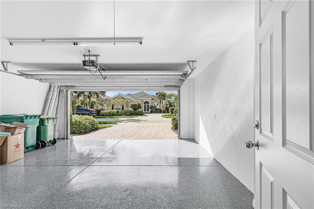 7549 Garibaldi CT-33