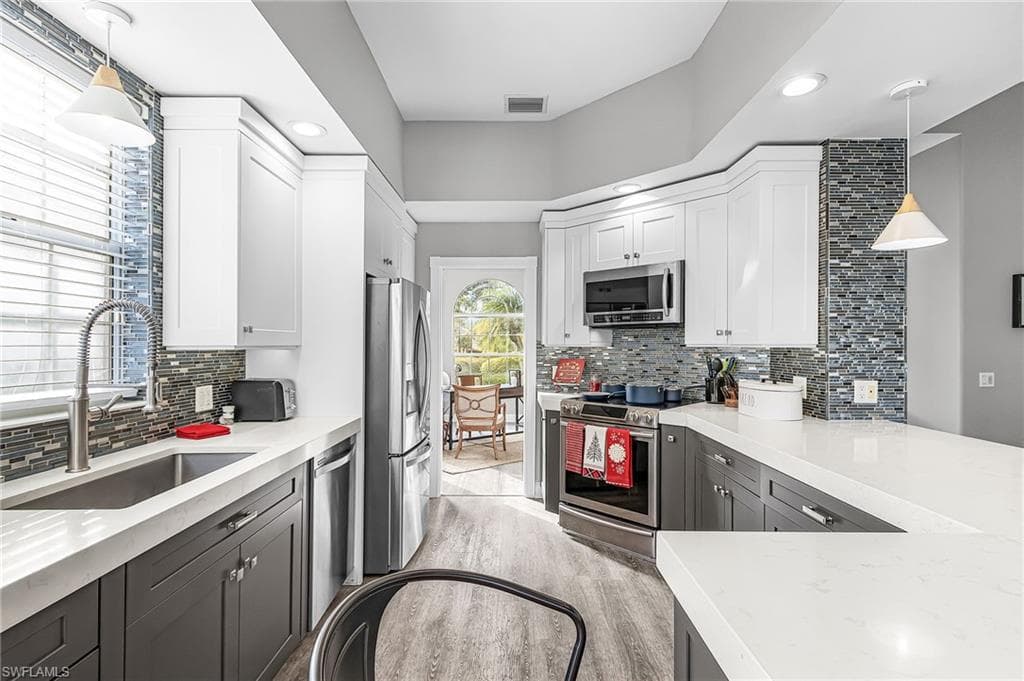 7549 Garibaldi CT-8