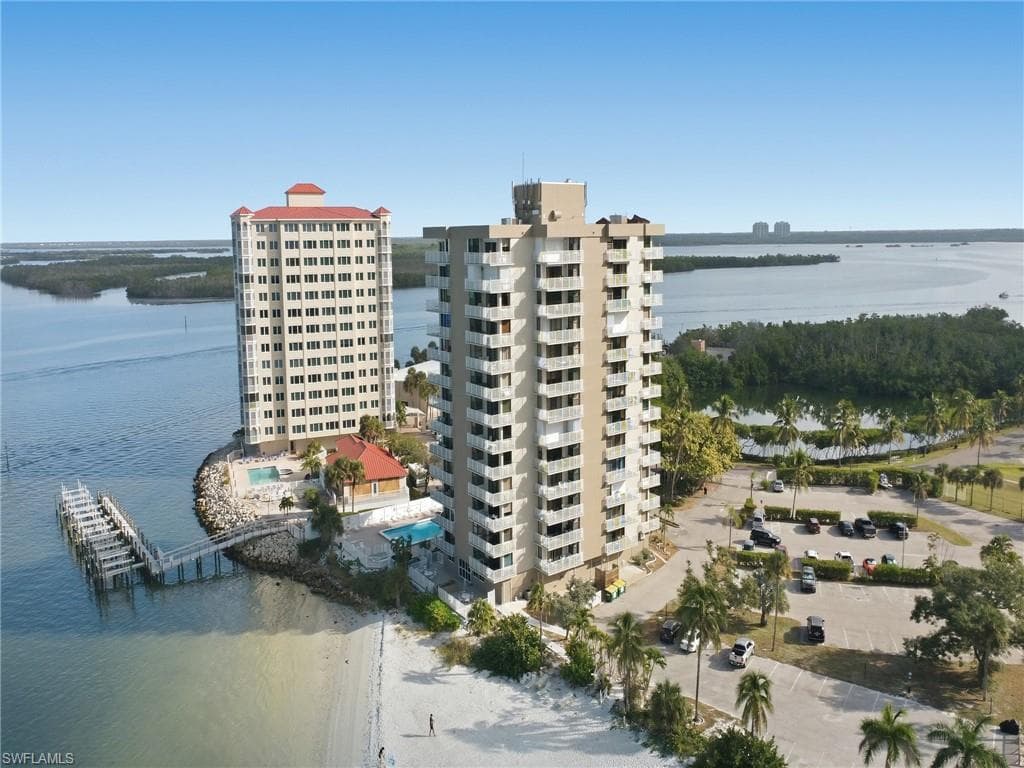8701 Estero BLVD 201-26