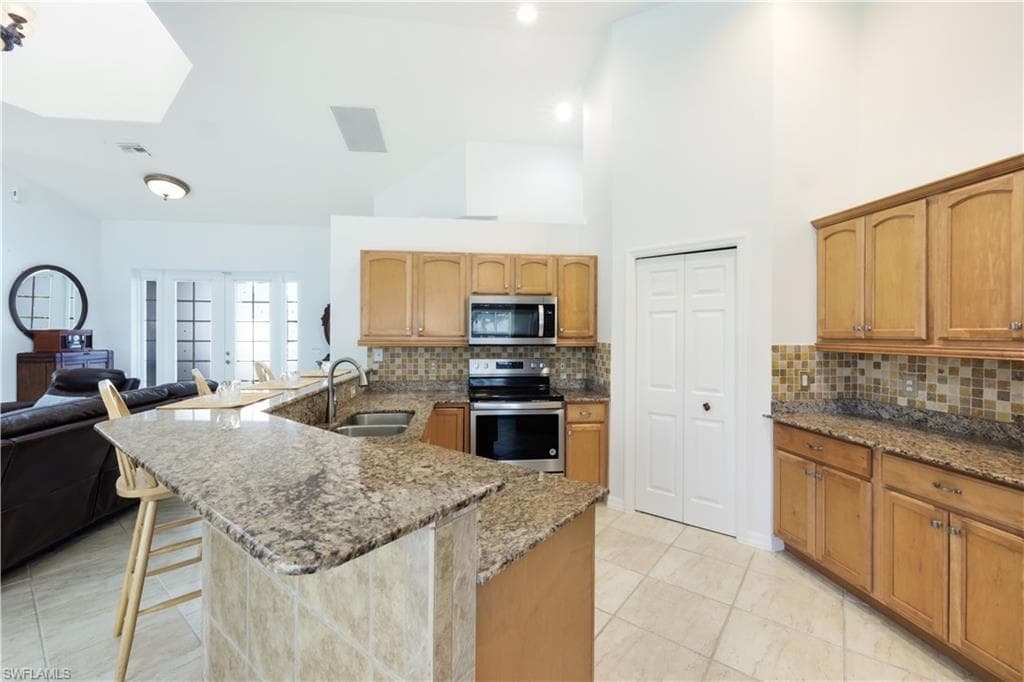 27160 Flamingo DR-17