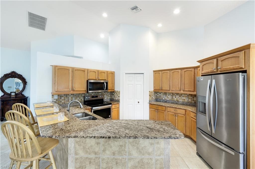 27160 Flamingo DR-18