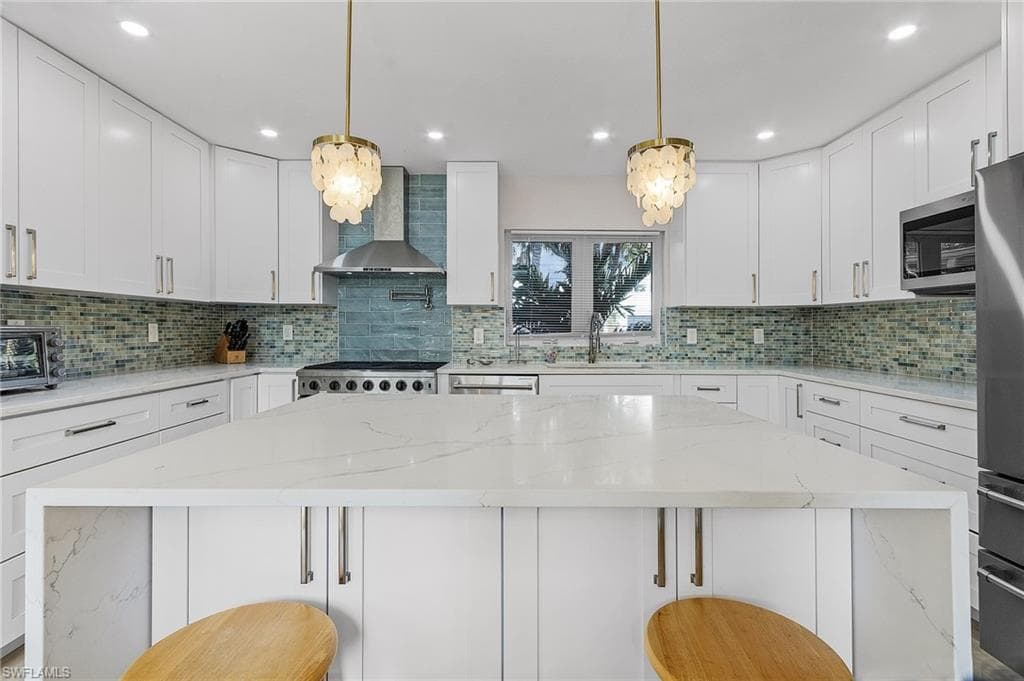 1543 San Carlos Bay DR-7