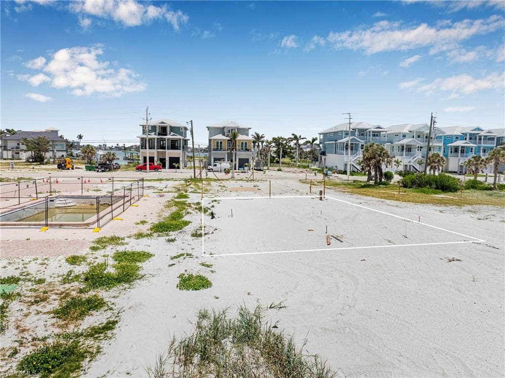 612 Estero BLVD-23