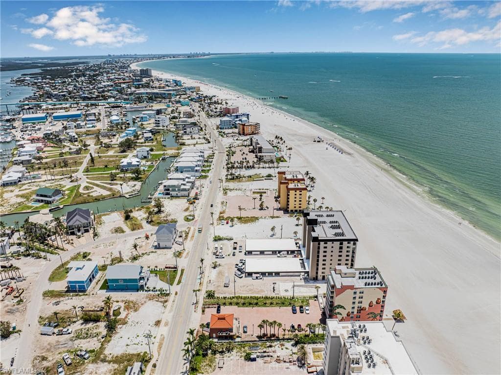 612 Estero BLVD-4