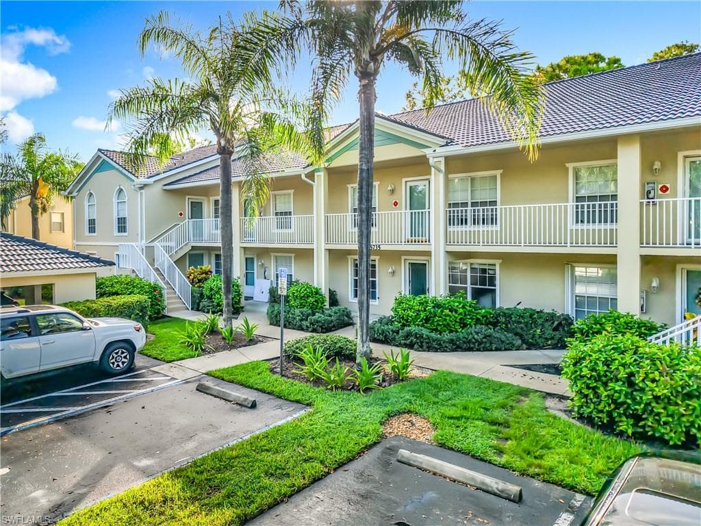 25735 LAKE AMELIA WAY 103-2