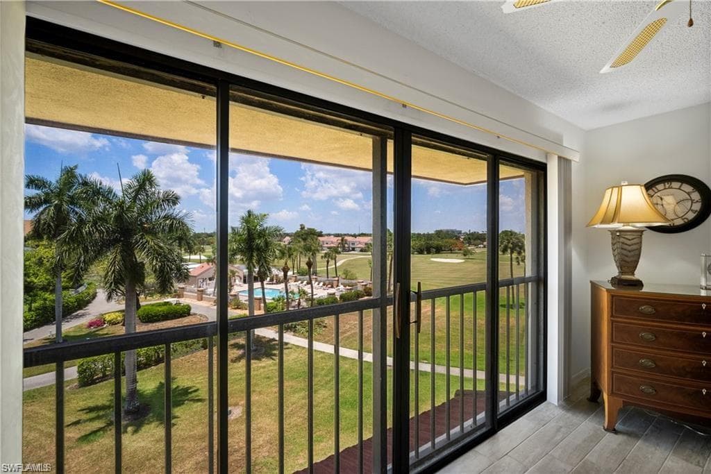 7430 Lake Breeze DR 402-7