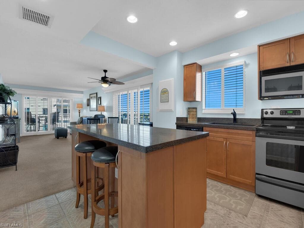 7400 Estero BLVD 512-13