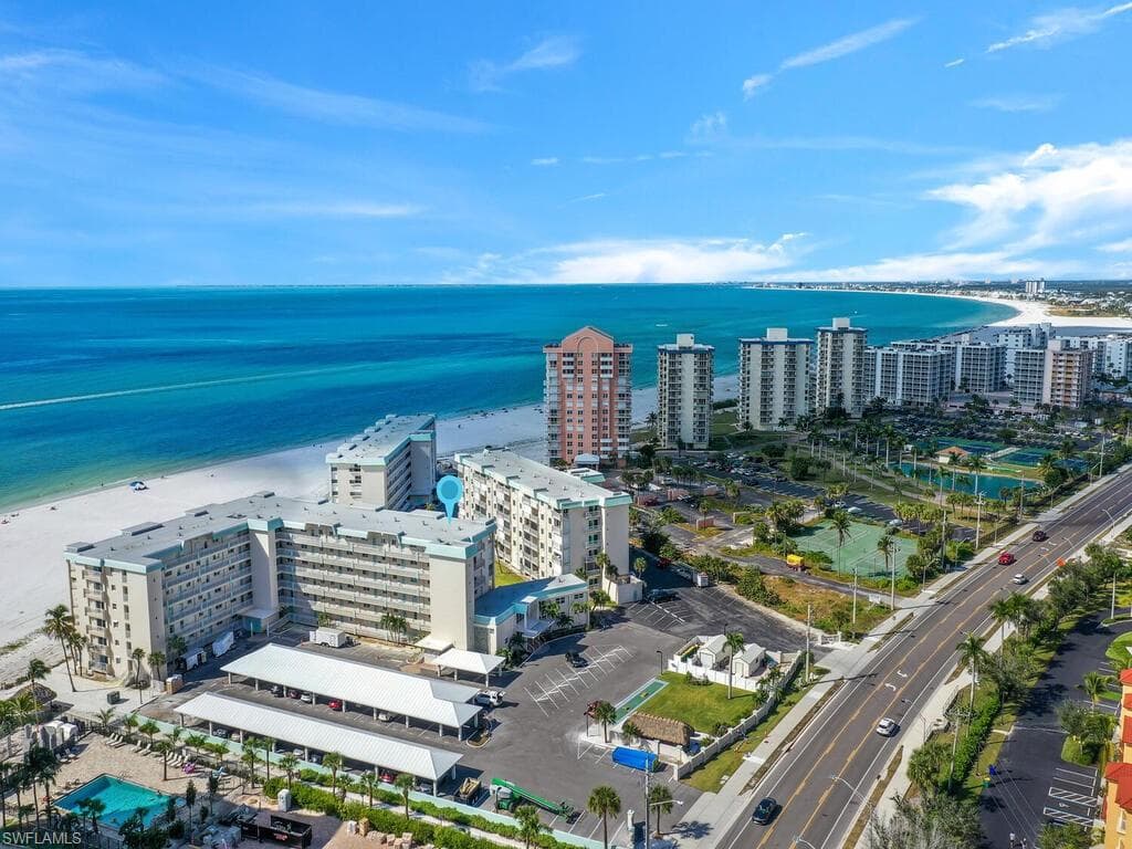 7400 Estero BLVD 512-1