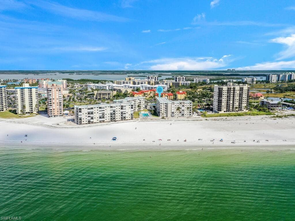 7400 Estero BLVD 512-28