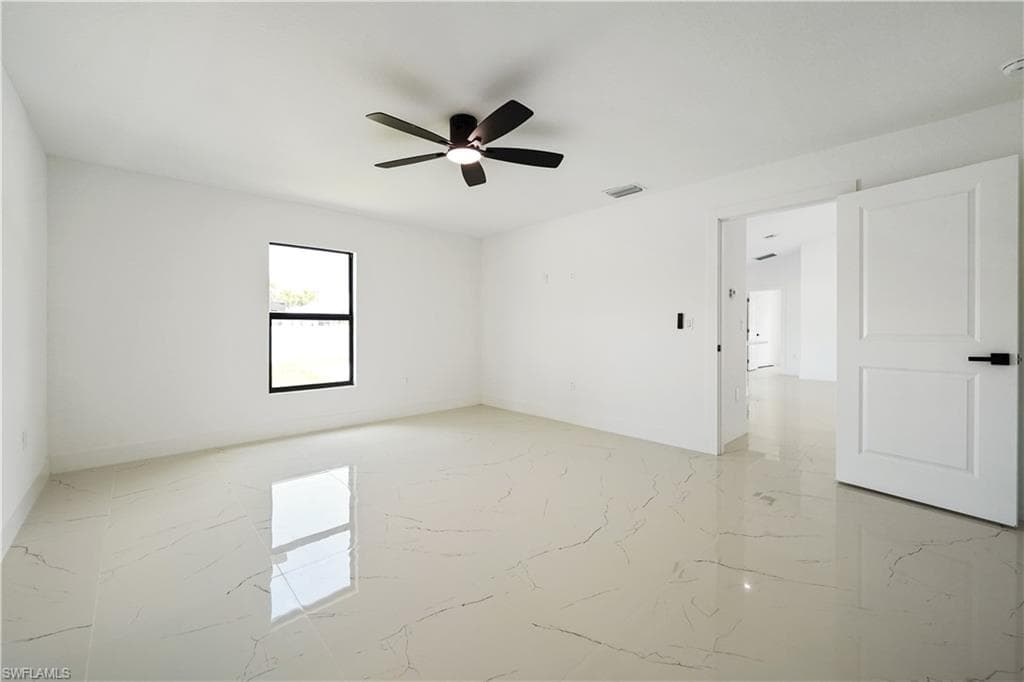 1213 22nd PL-10