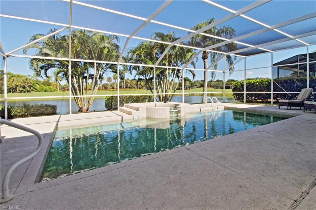 1901 Winding Oaks WAY-1