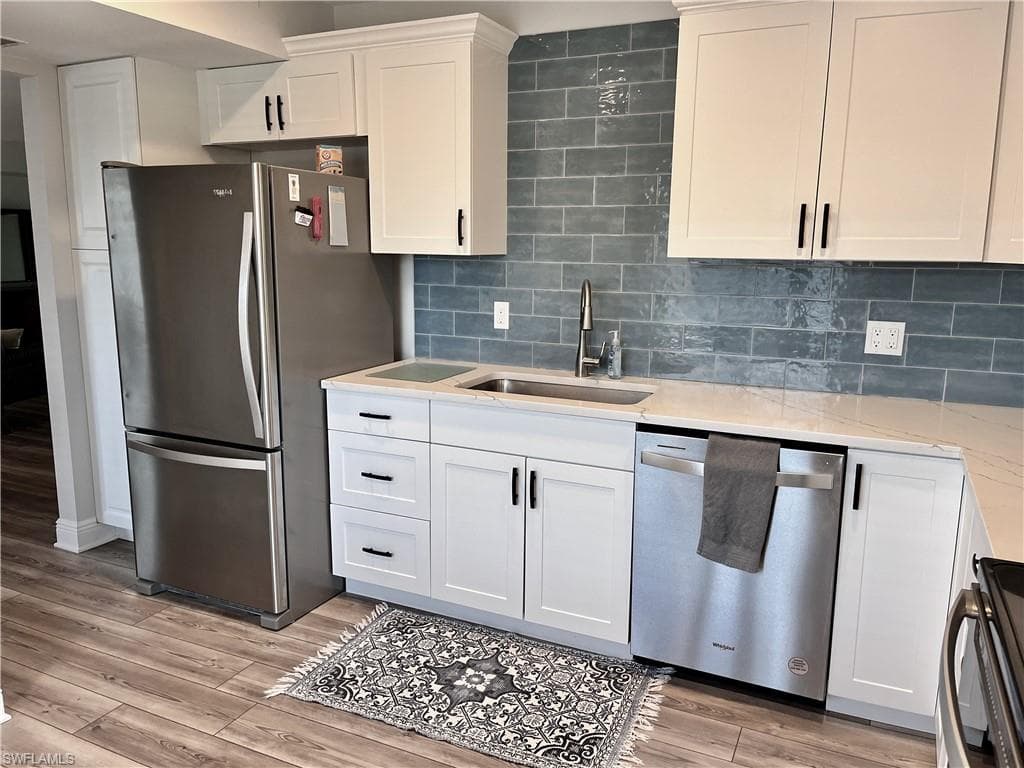 202 Peppermint LN 2-5