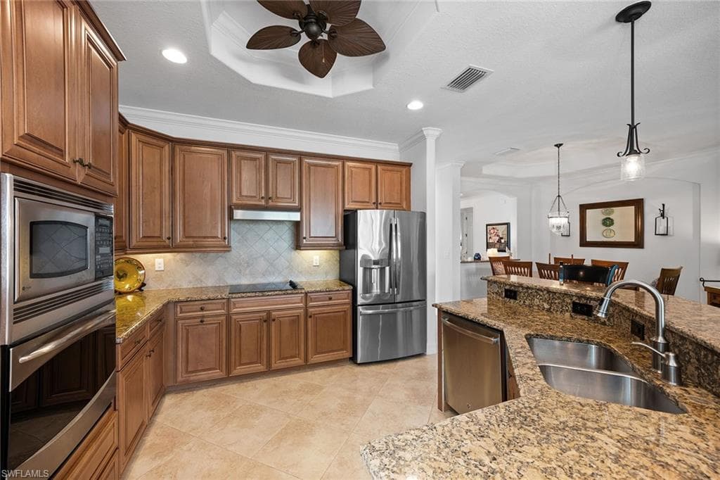 12504 Fenhurst WAY-5