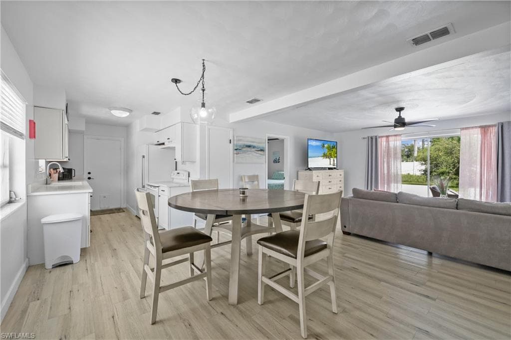 1661 Coronado RD-1