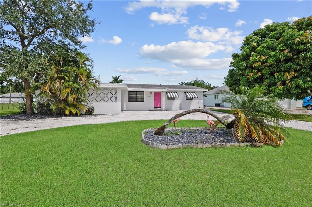 1661 Coronado RD-28
