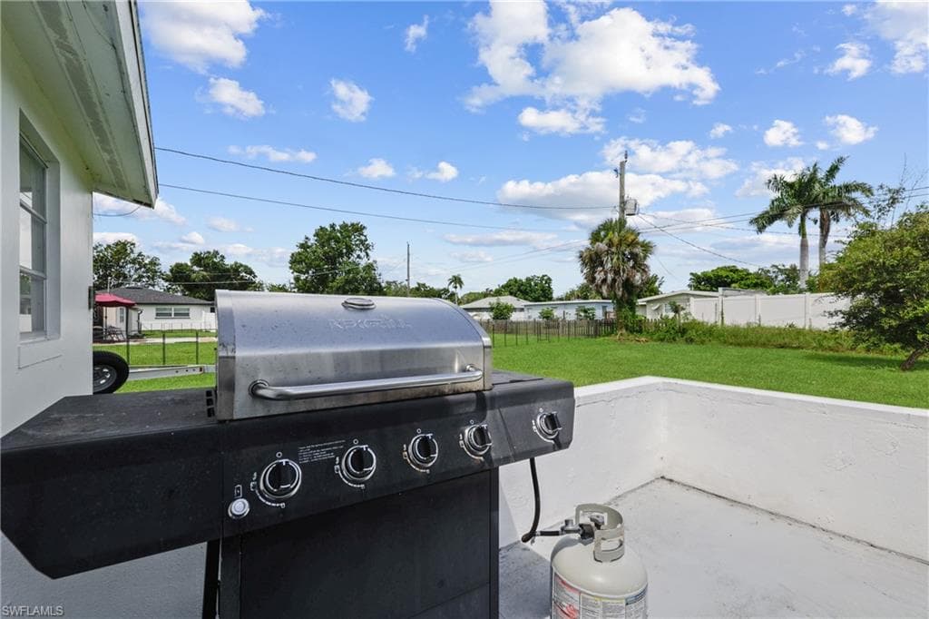 1661 Coronado RD-24