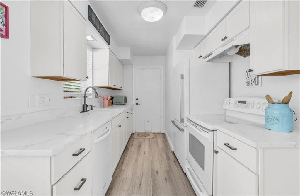 1661 Coronado RD-38