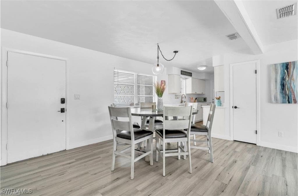 1661 Coronado RD-35