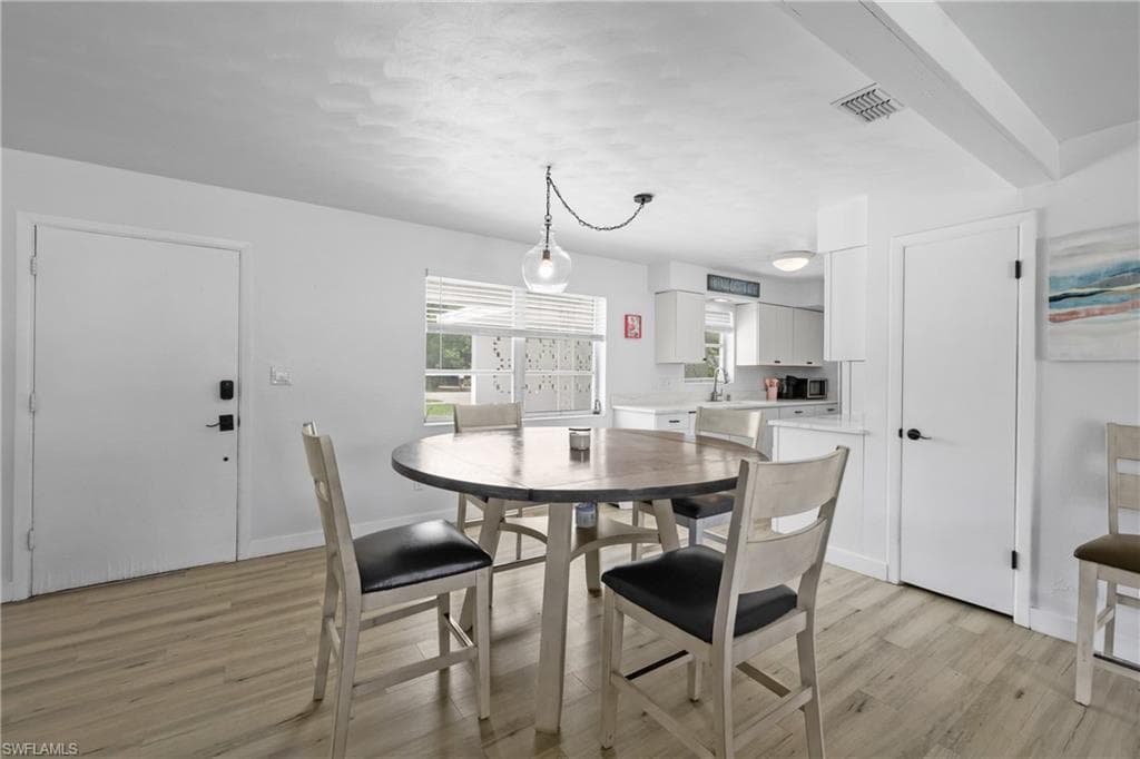 1661 Coronado RD-4