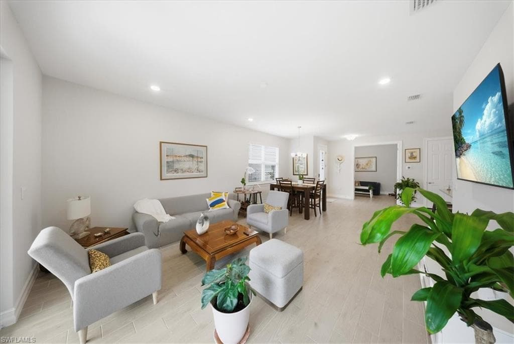 1074 Enbrook LOOP-14