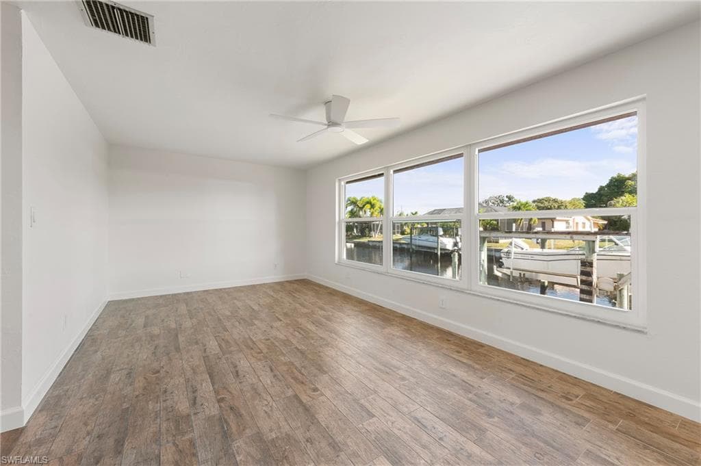 4548 Gulf AVE-13