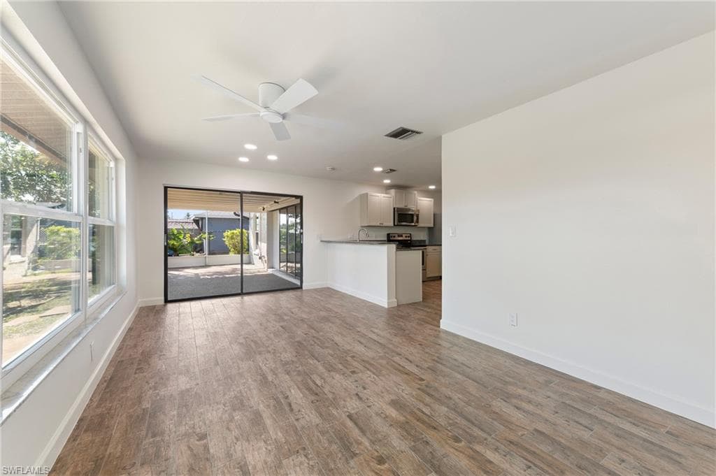 4548 Gulf AVE-12