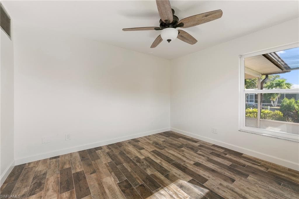 4548 Gulf AVE-18