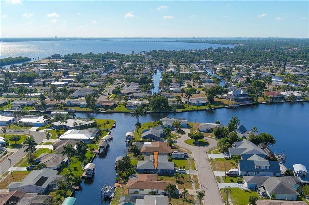 4548 Gulf AVE-4
