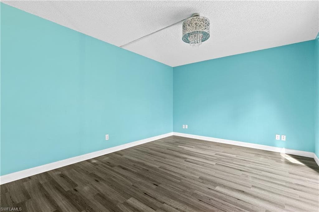1724 Park Meadows DR 1-20