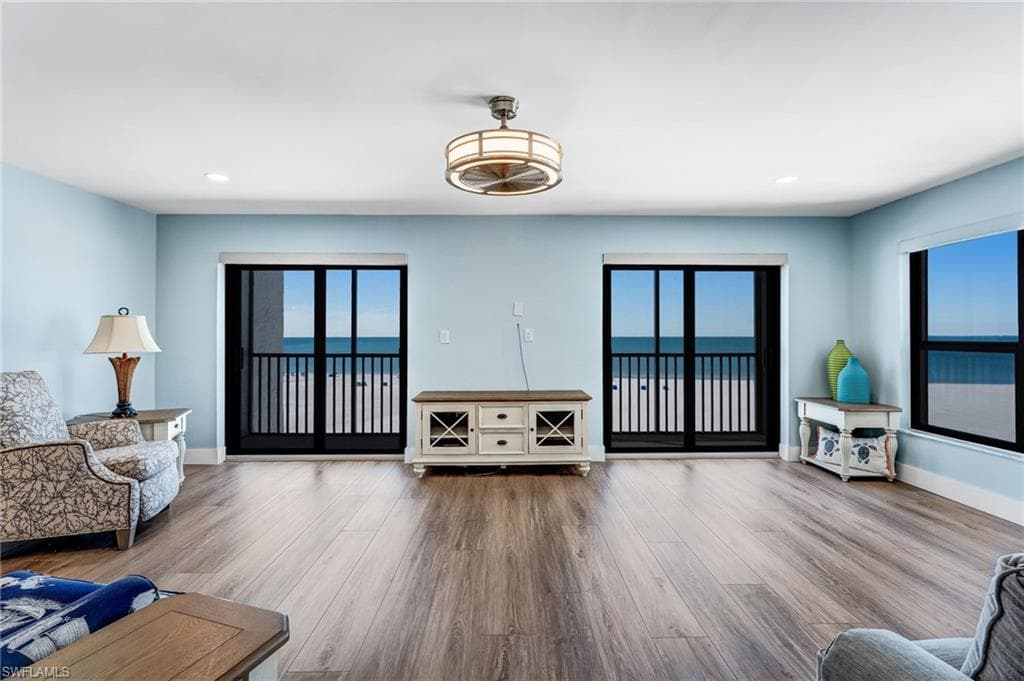 6612 Estero BLVD 703-14