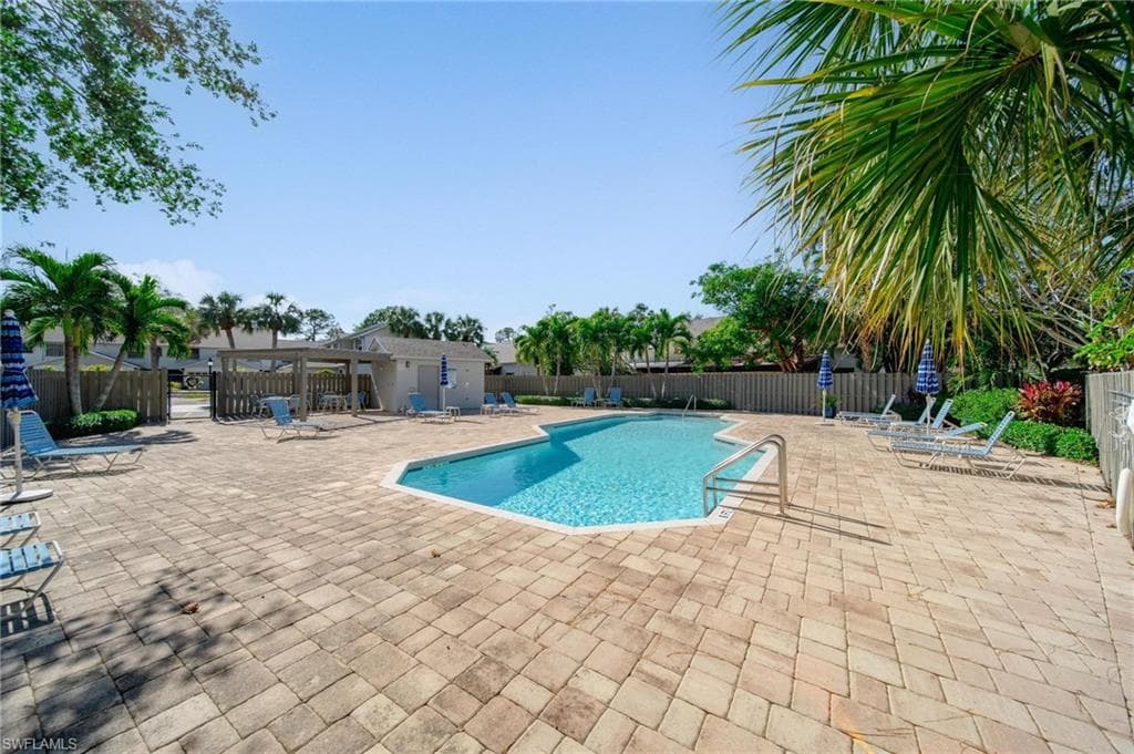 820 Meadowland DR D-28