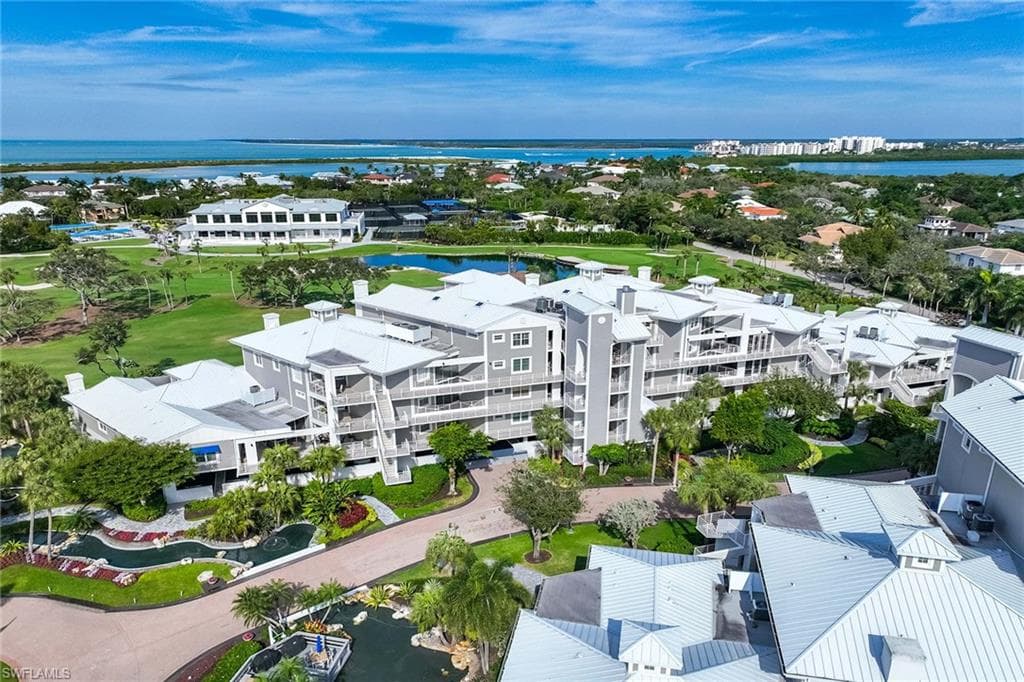 828 Hideaway CIR E 4-434-1