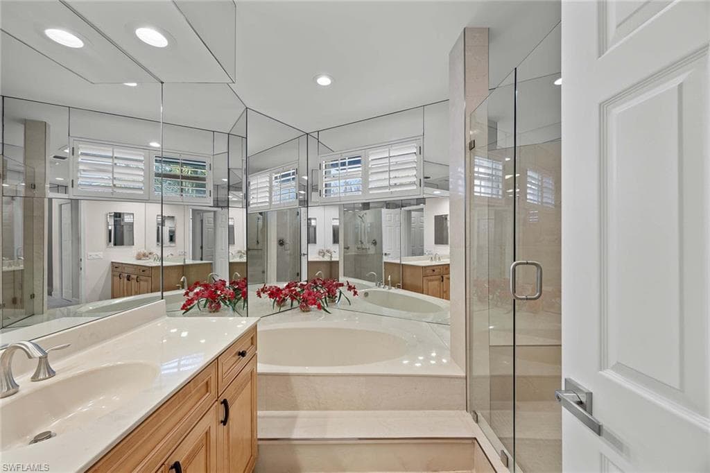 828 Hideaway CIR E 4-434-14