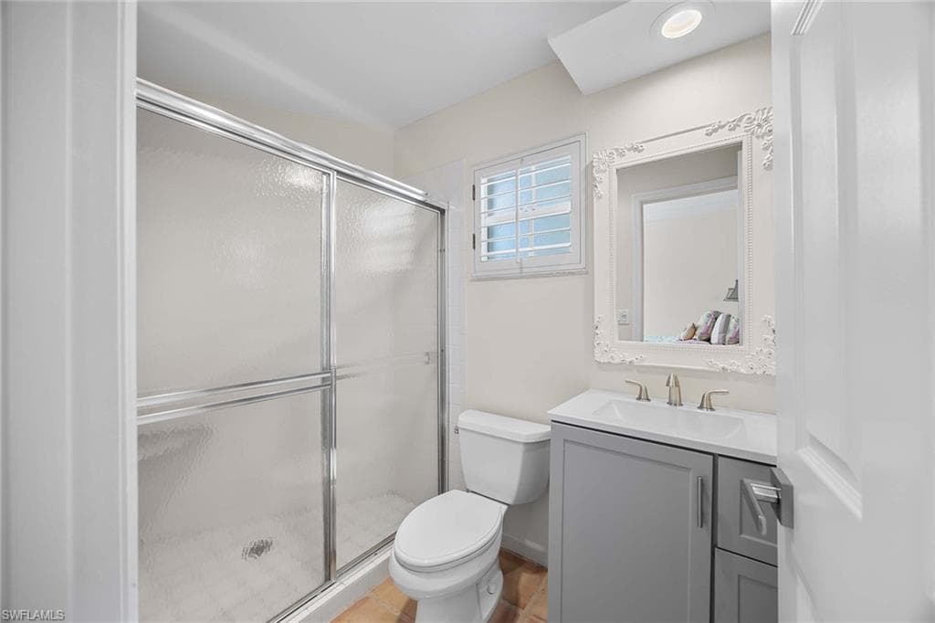 828 Hideaway CIR E 4-434-19