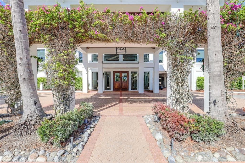828 Hideaway CIR E 4-434-39