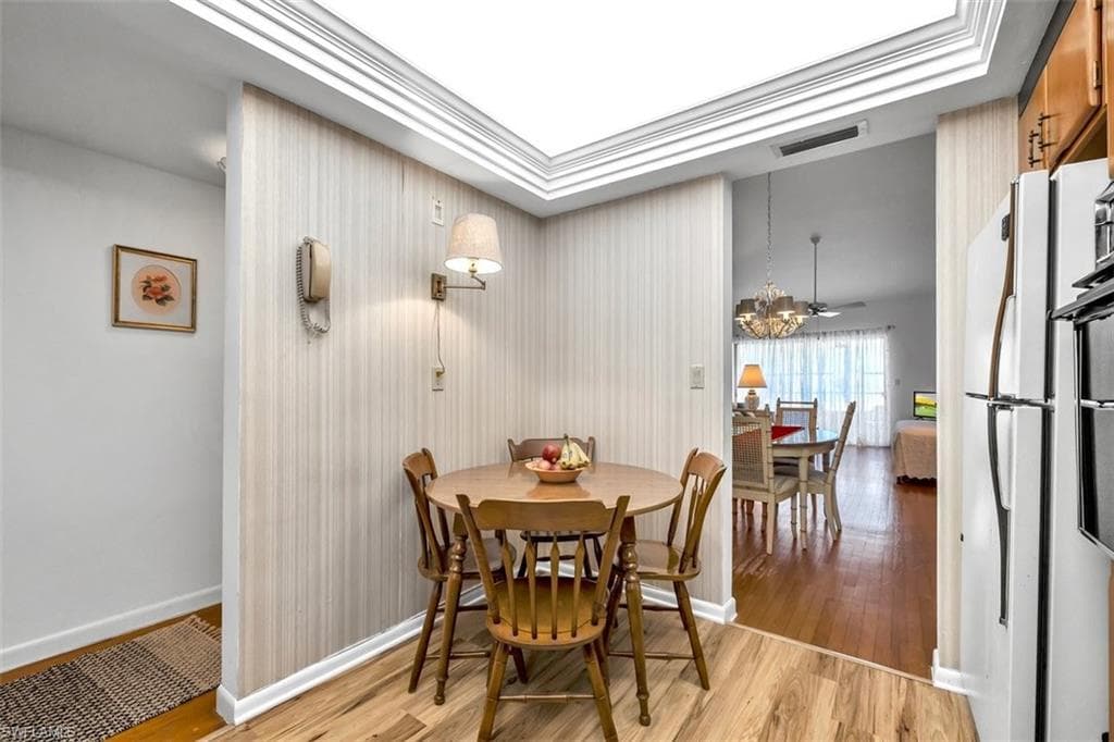 403 SE 43rd TER 11-10