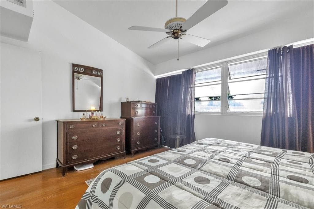 403 SE 43rd TER 11-11