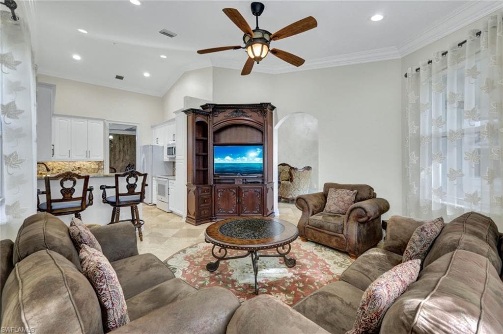 1345 Mariposa CIR 5204-12