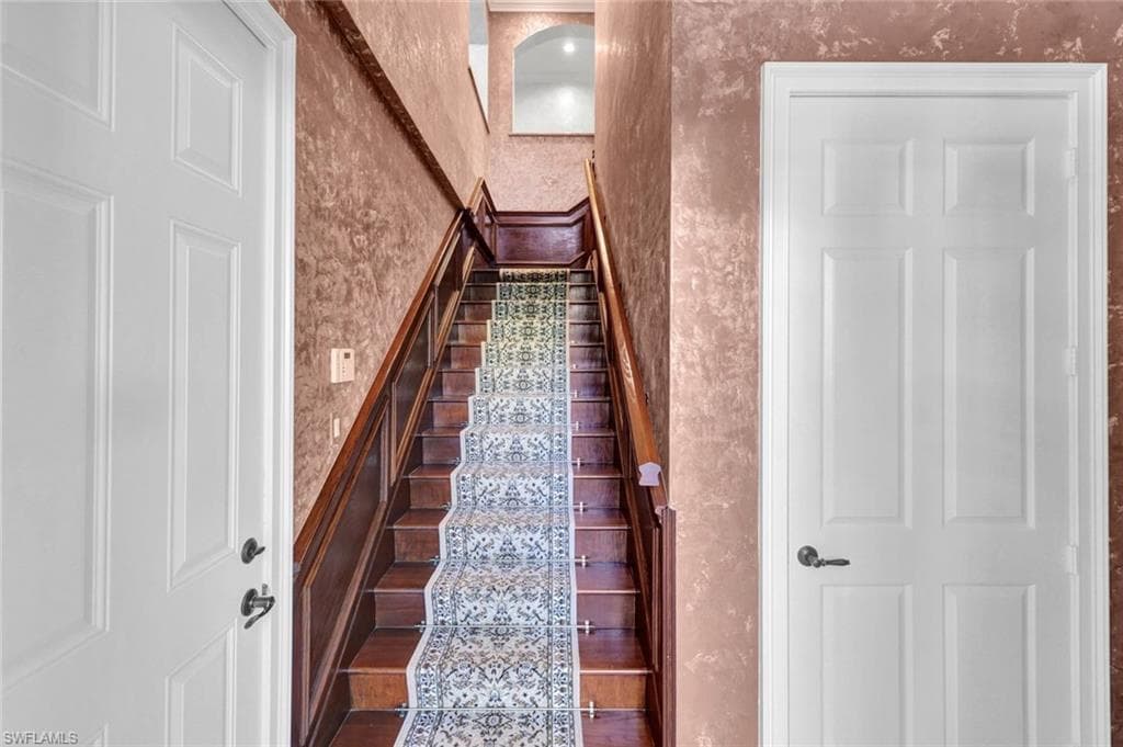 1345 Mariposa CIR 5204-4