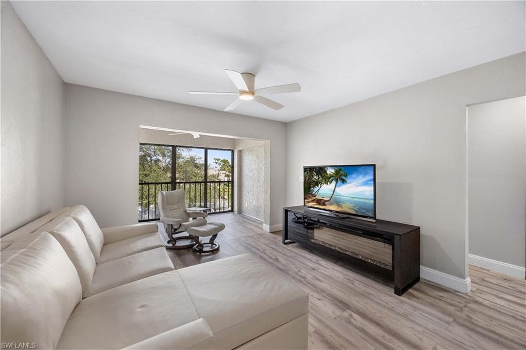 228 Fox Glen DR 3310-19