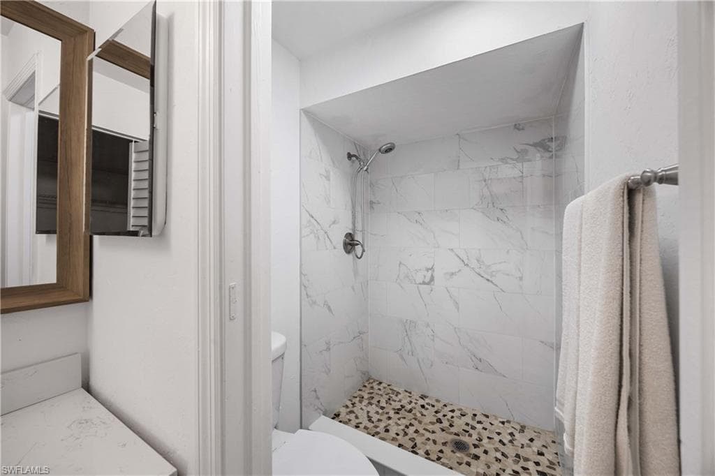 228 Fox Glen DR 3310-31