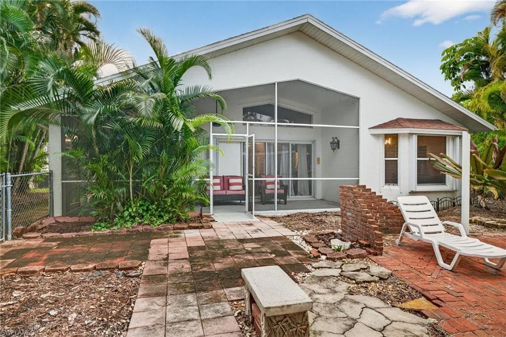 18015 Horseshoe Bay CIR-23