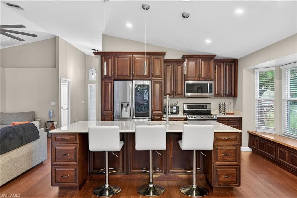 18015 Horseshoe Bay CIR-10
