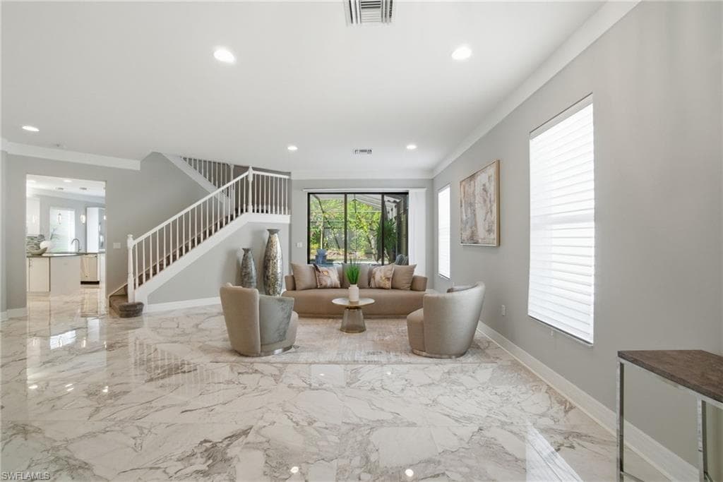 4654 Kensington CIR-5