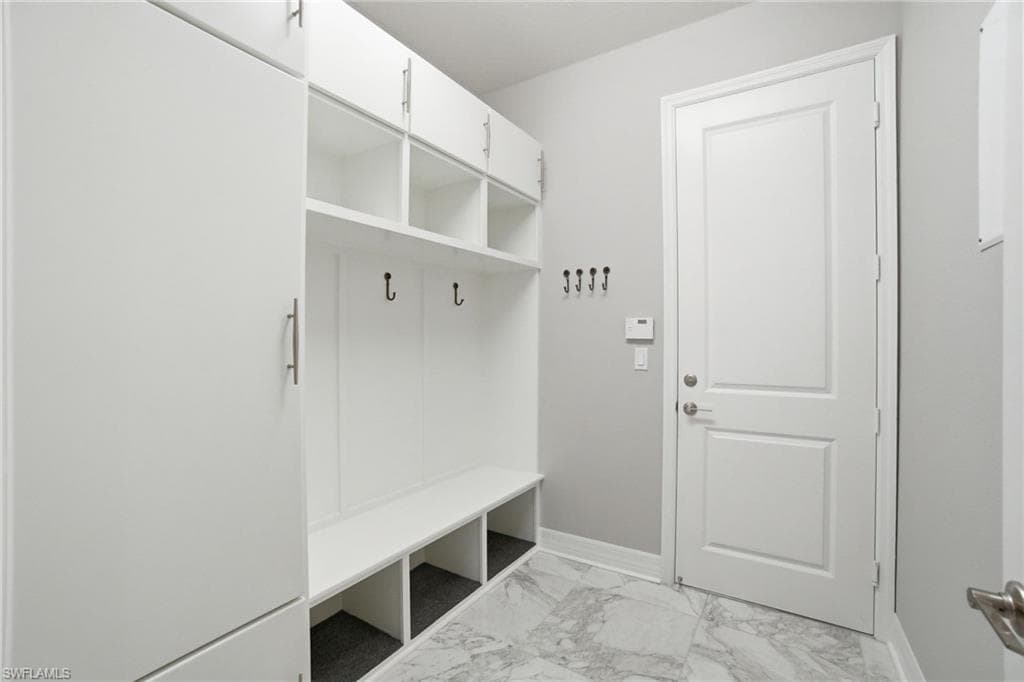 4654 Kensington CIR-21